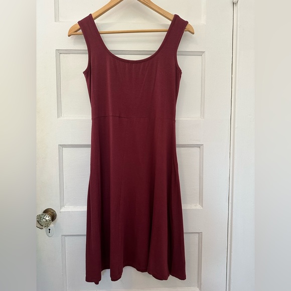 Amour Vert Casual Fit and Flare A-Line Maroon Organic Cotton Modal Dress - Picture 6 of 7